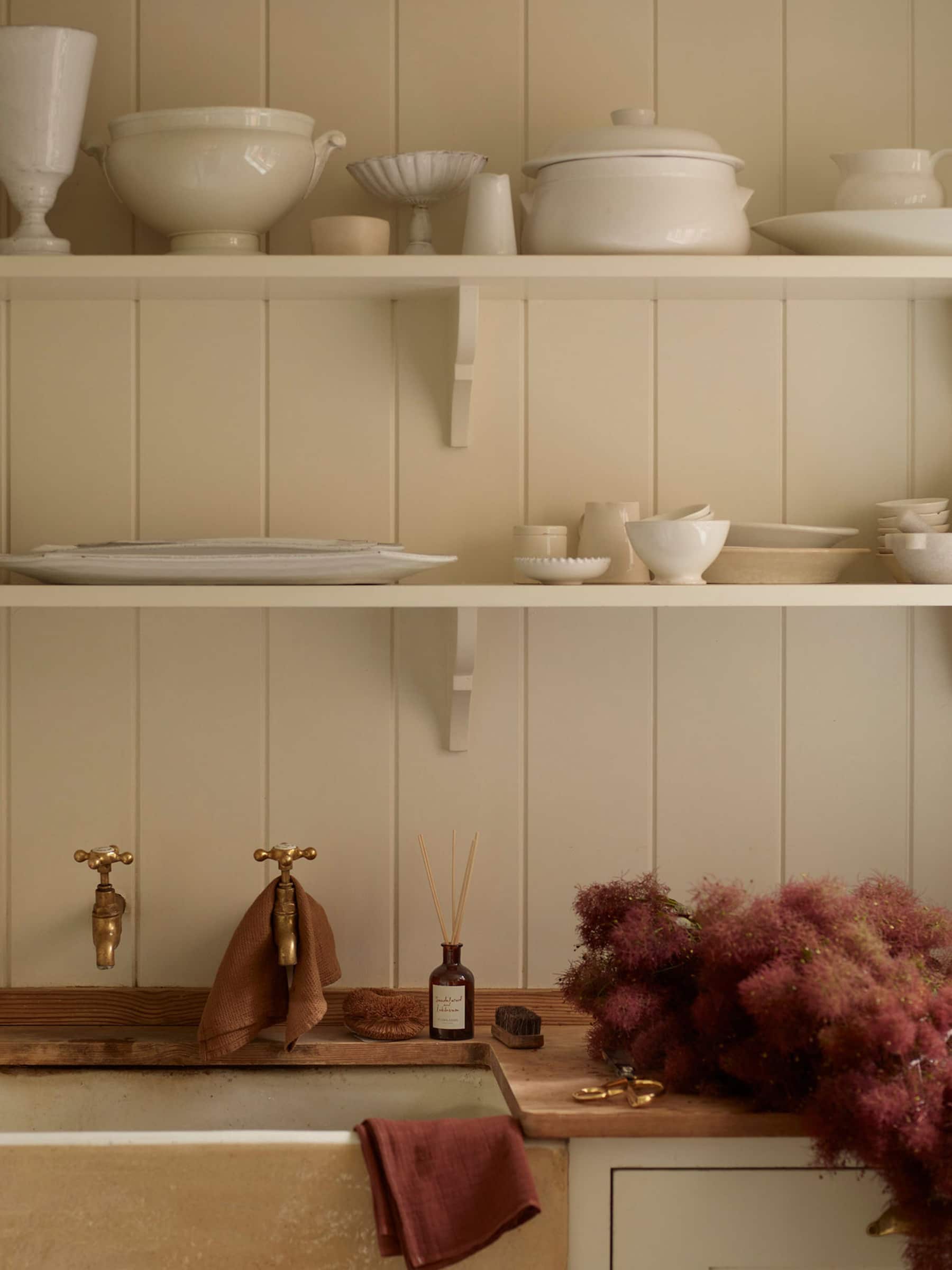PLUM & ASHBY ILMSTRÁ SANDALWOOD & LABDANUM