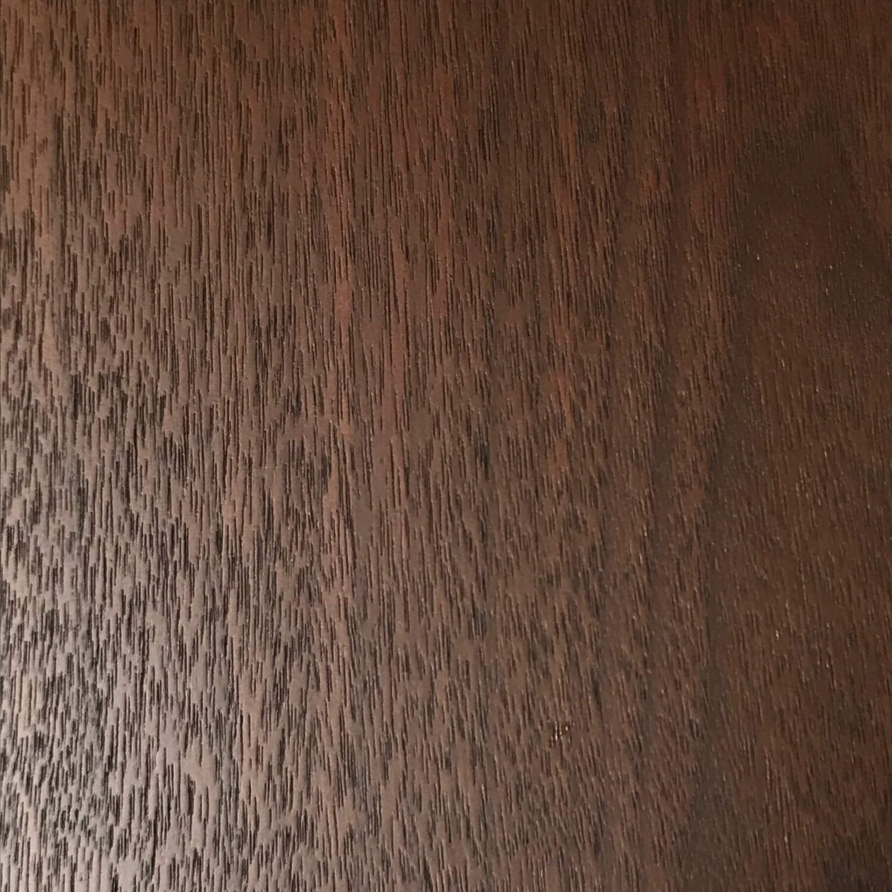 CAMERICH MAX SKÁPUR Í SVARGRÁRRI EIK