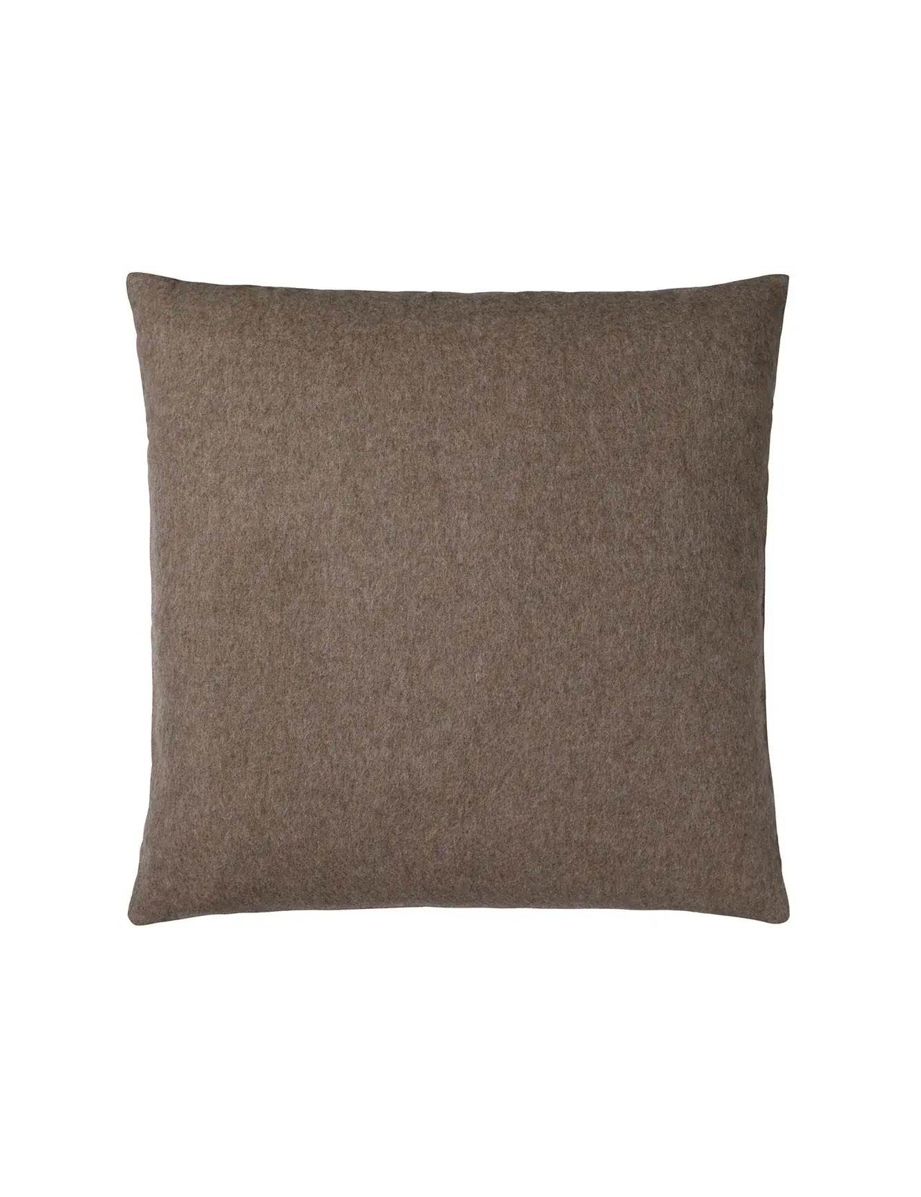 PÚÐI CLASSIC 50X50 CM MOCCA