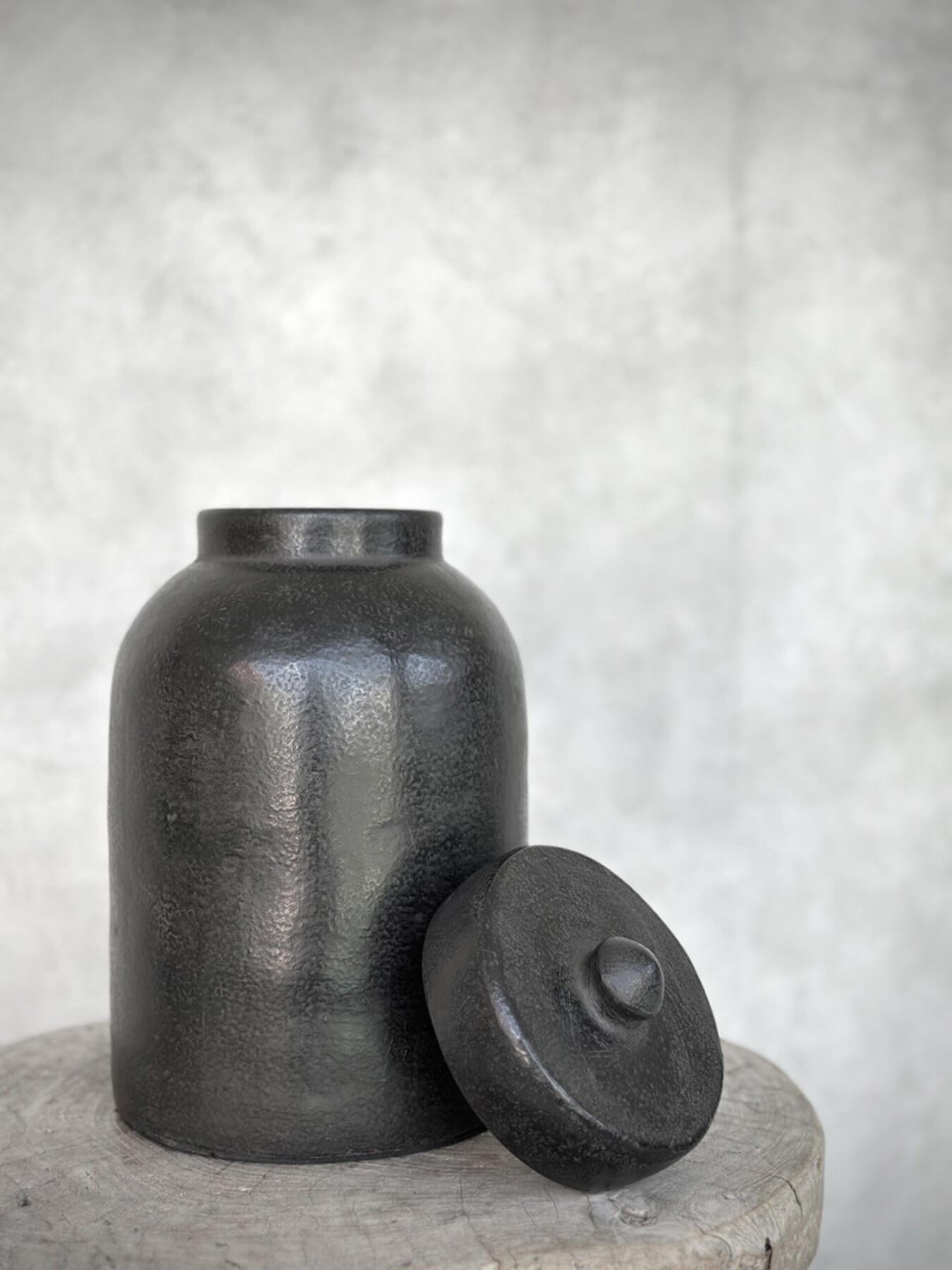 NOORI OBJECTS RARU KRUKKA MEÐ LOKI SVÖRT