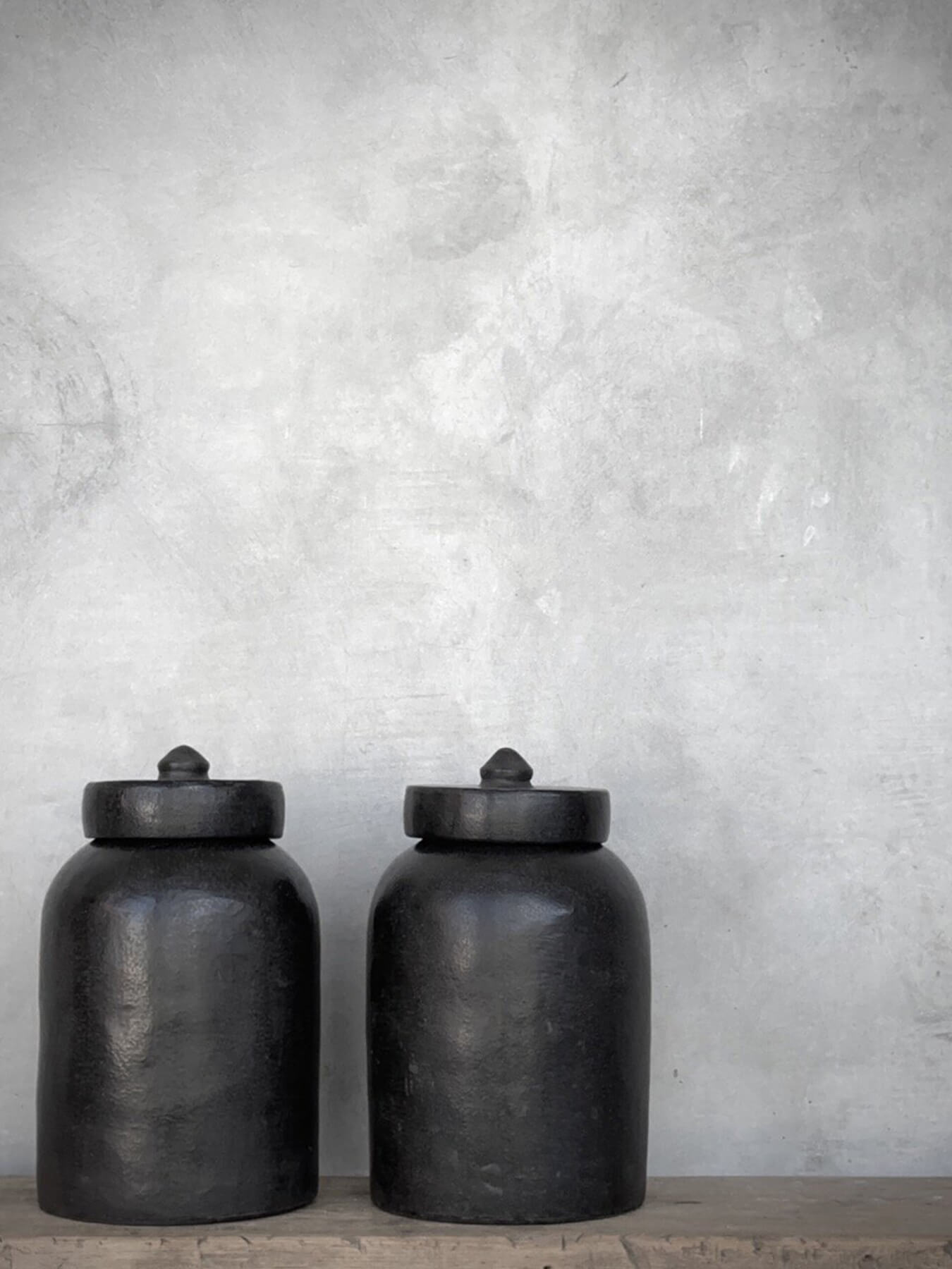 NOORI OBJECTS RARU KRUKKA MEÐ LOKI SVÖRT