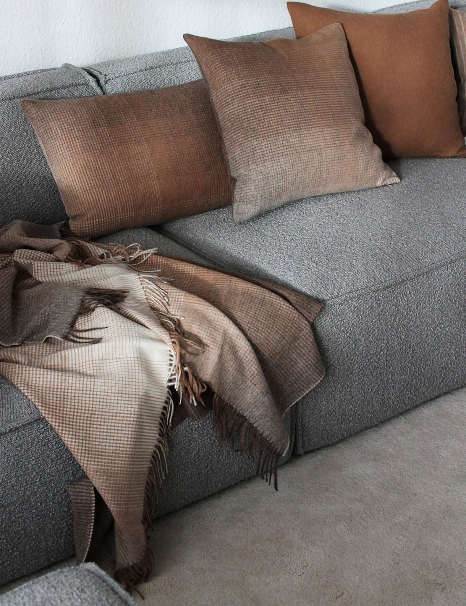 ELVANG HORIZON TEPPI CAMEL