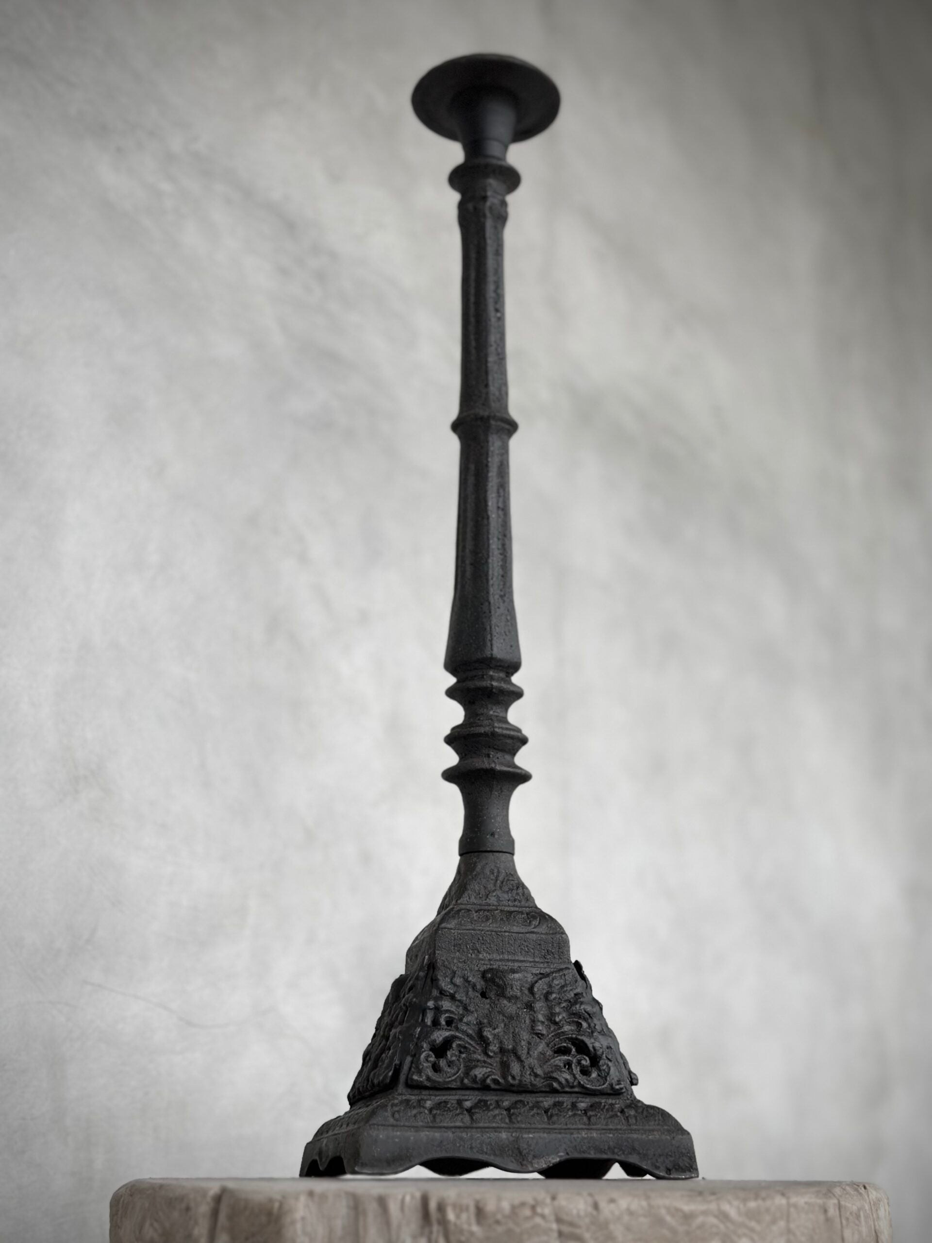 NOORI OBJECTS CHETAL KERTASTJAKI