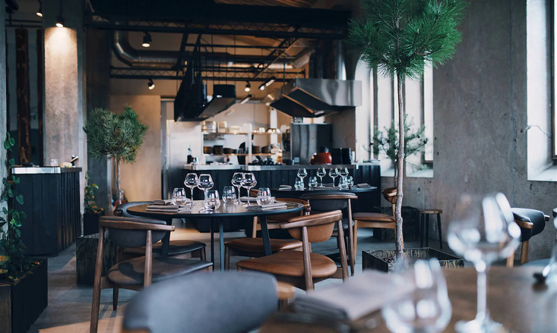 JMS JOANNE BORÐSTOFUSTÓLL Í LEÐRI