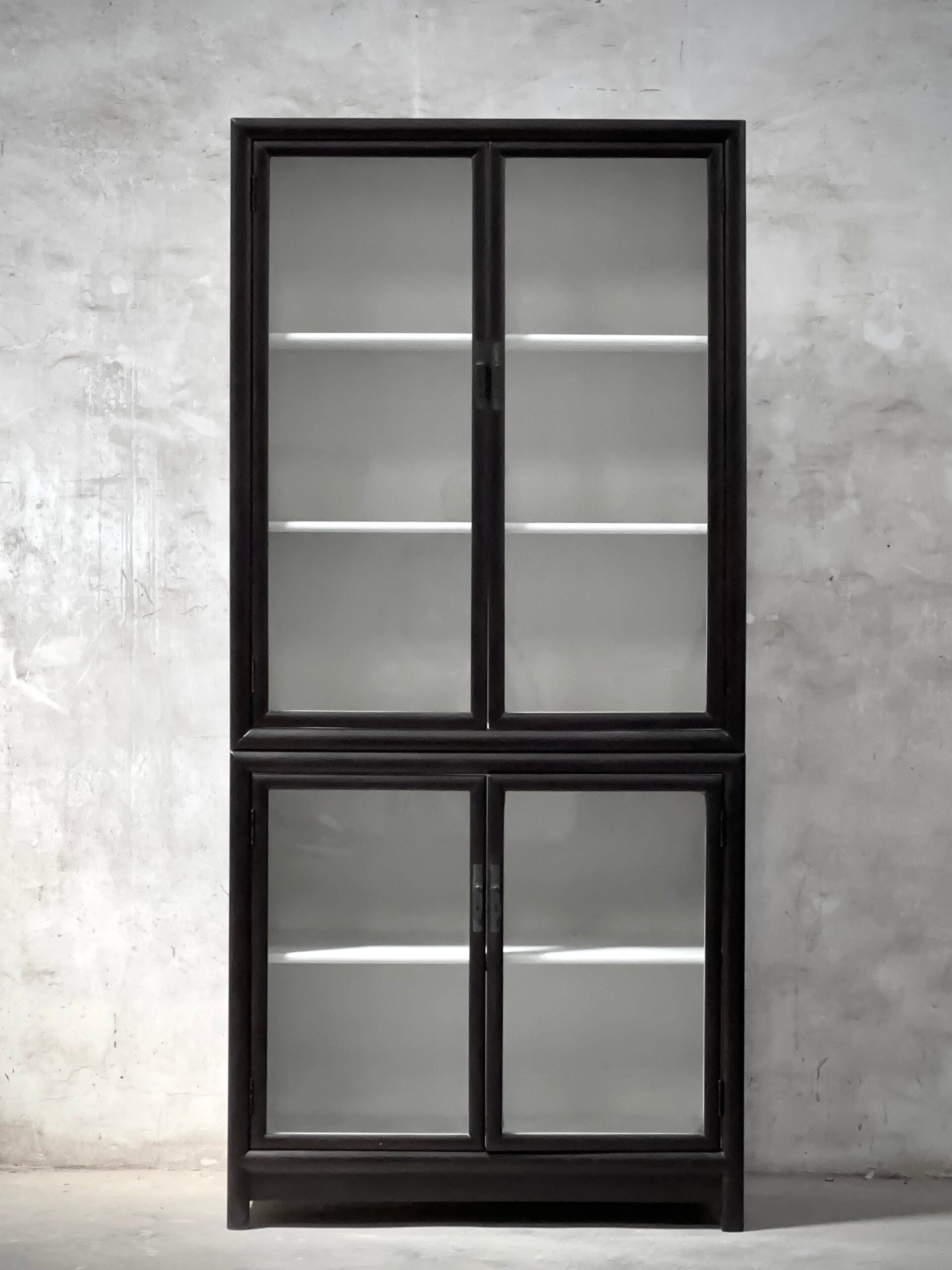 ZHANG SKÁPUR SVARTUR