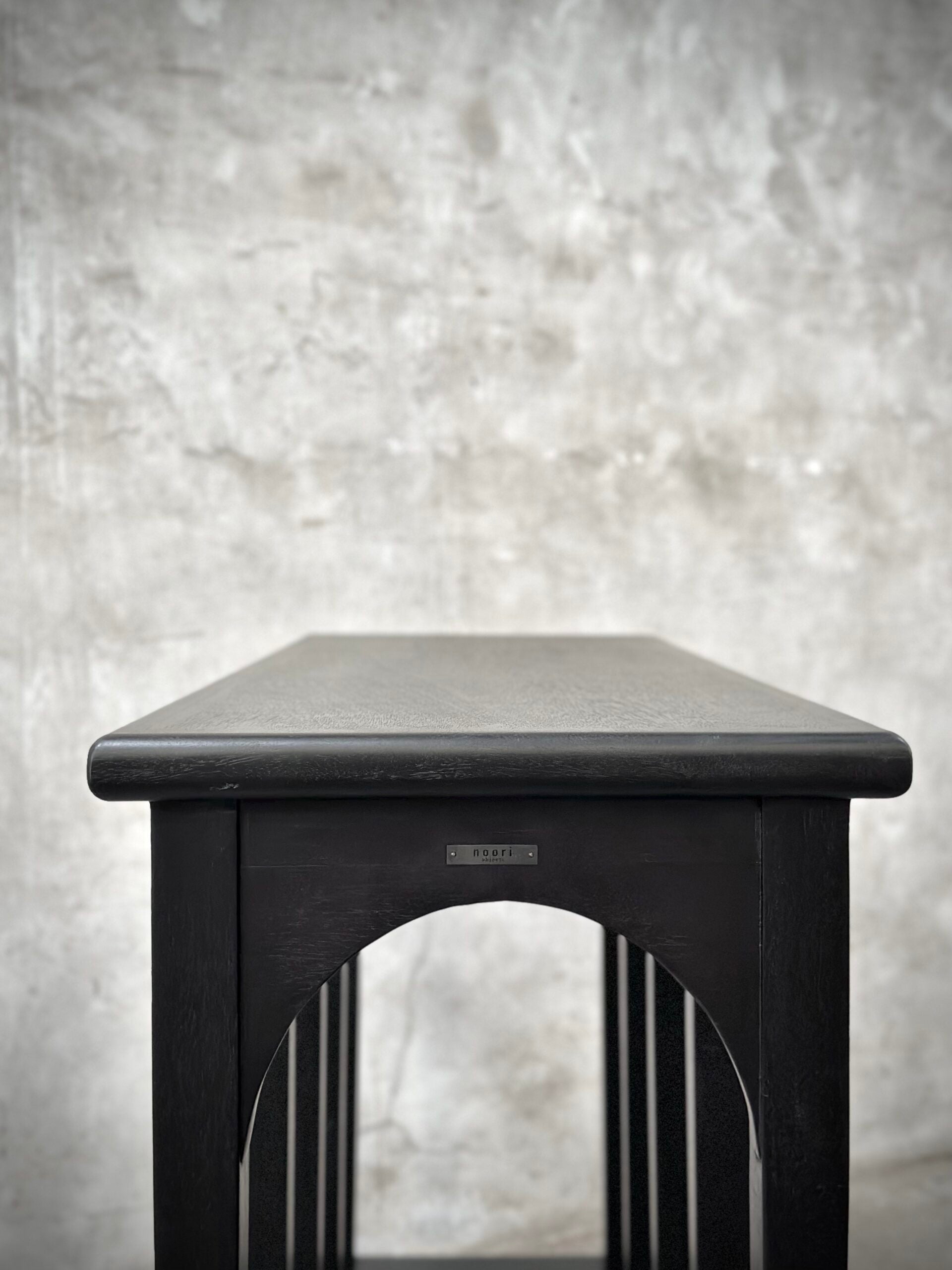 TUDOR GANGABORÐ LÍTIÐ 80X40X85 CM