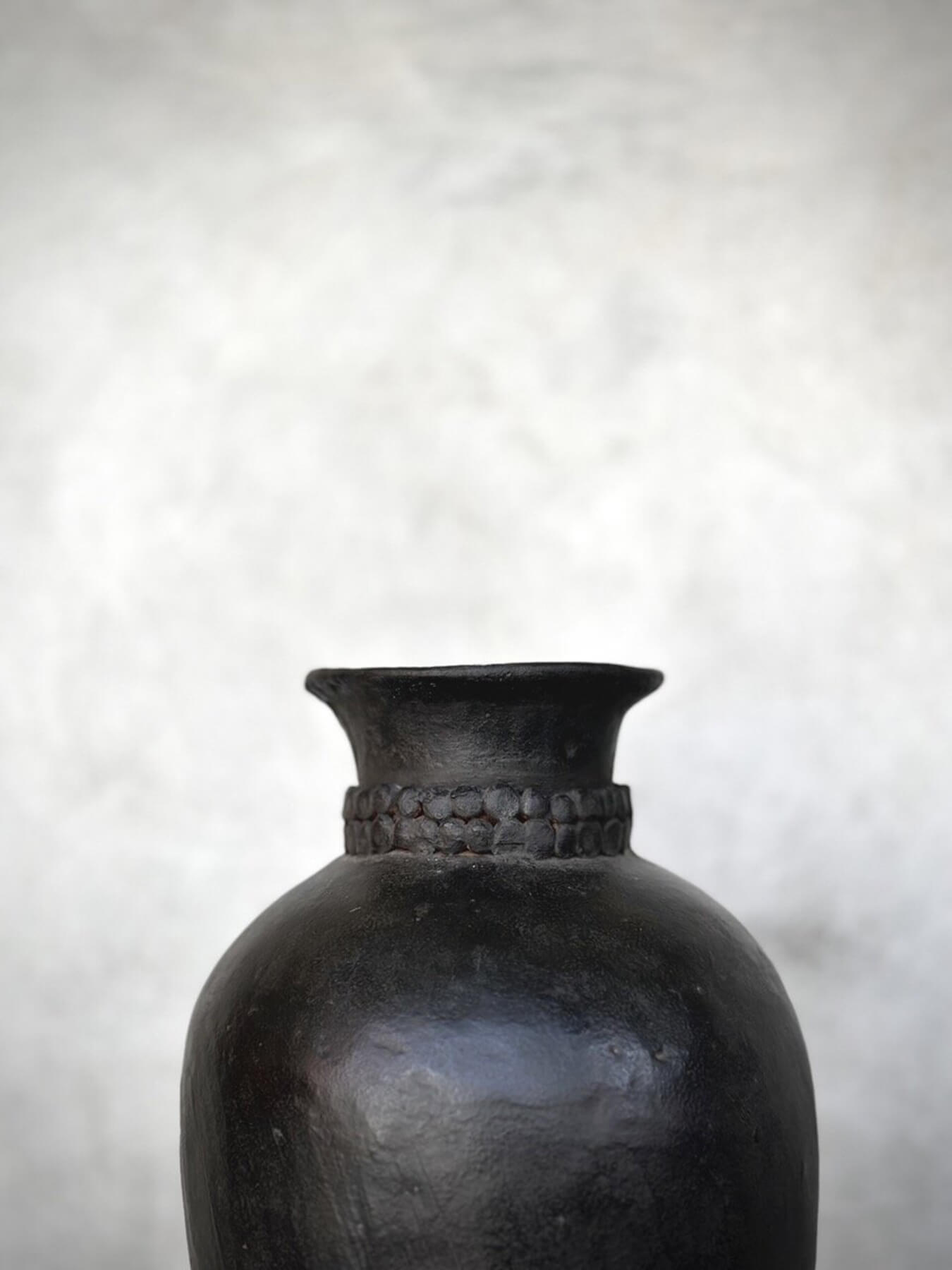 NOORI OBJECTS DEWI VASI SVARTUR Ø 22 x H 30 cm