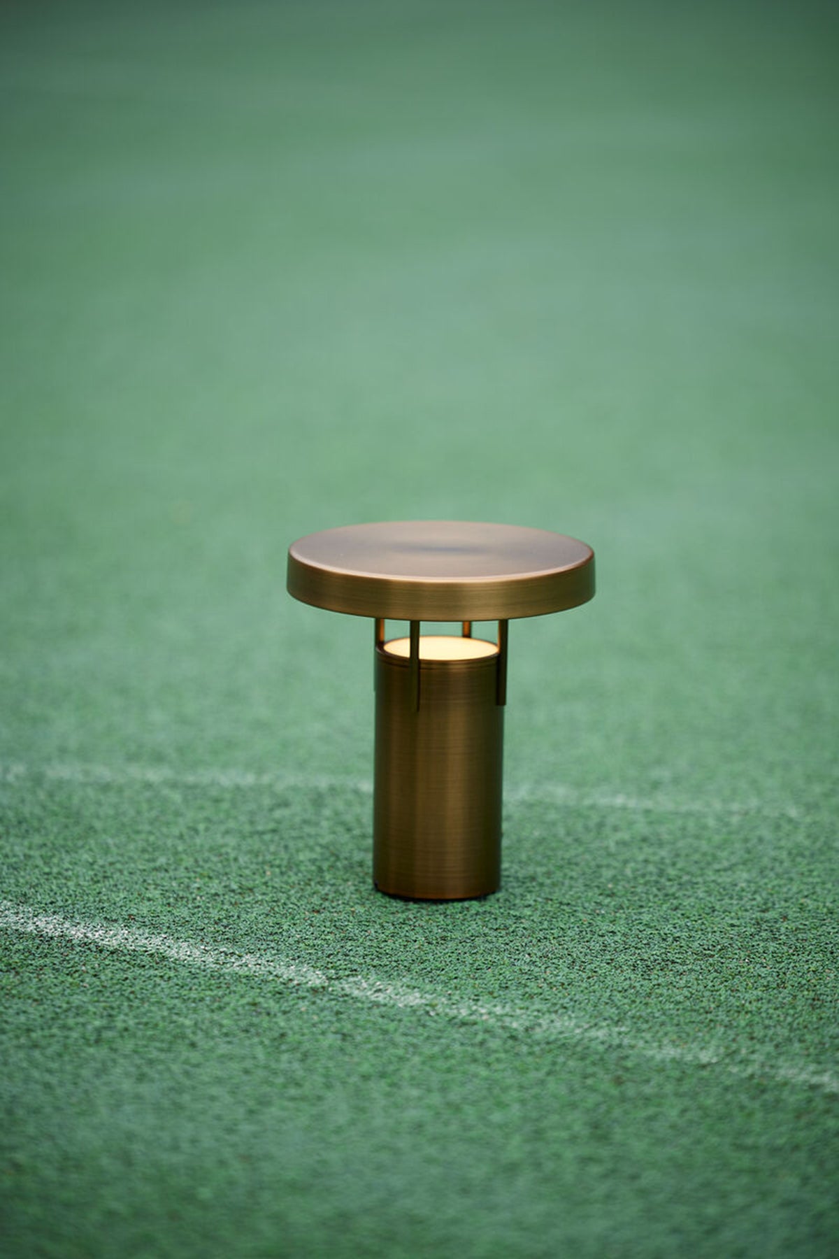 HÜBSCH HLEÐSLULAMPI BRING ME MINI PORTABLE BRASS