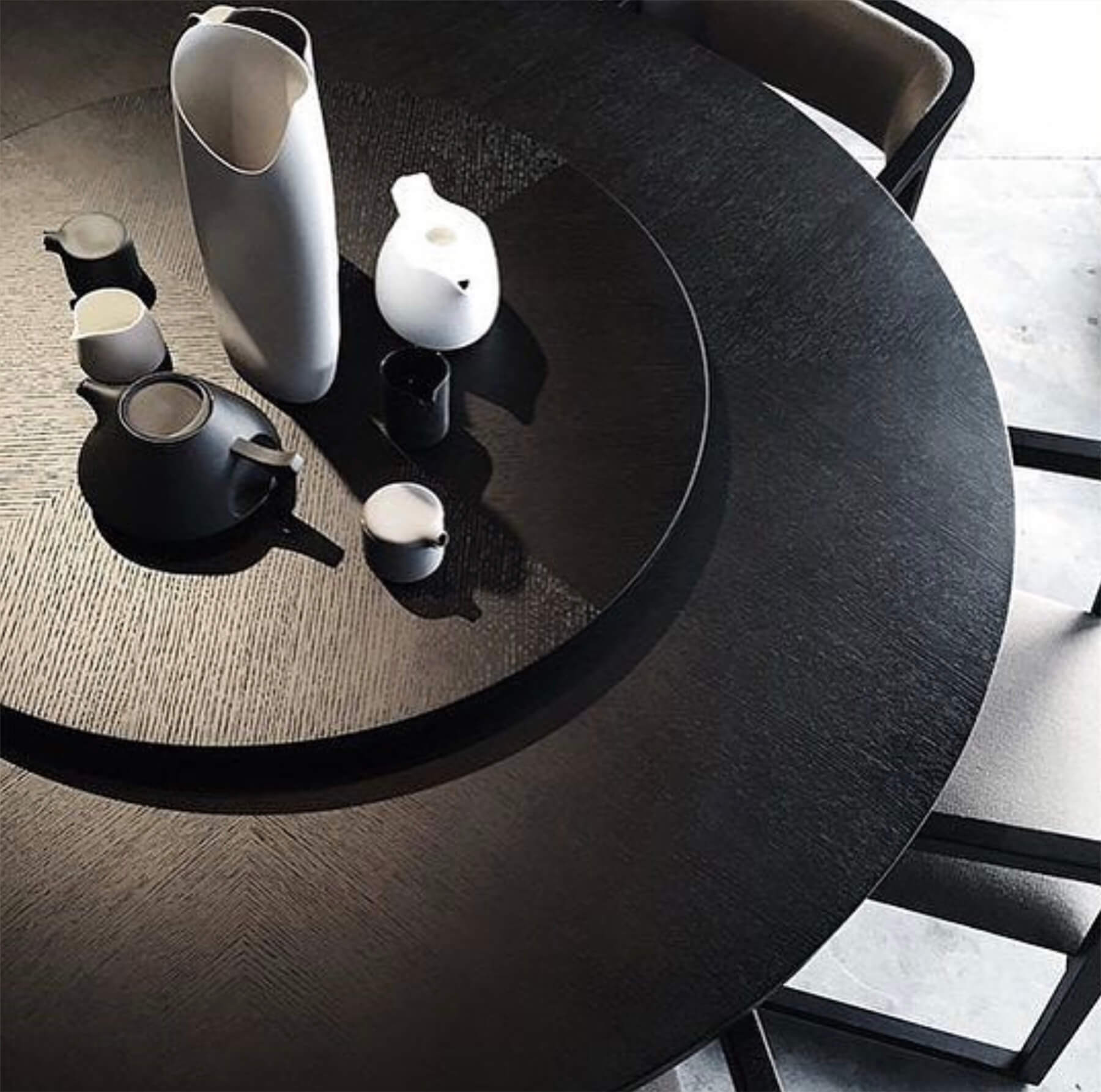 CAMERICH DOMO HRINGBORÐ Í SVARGRÁRRI EIK 135cm