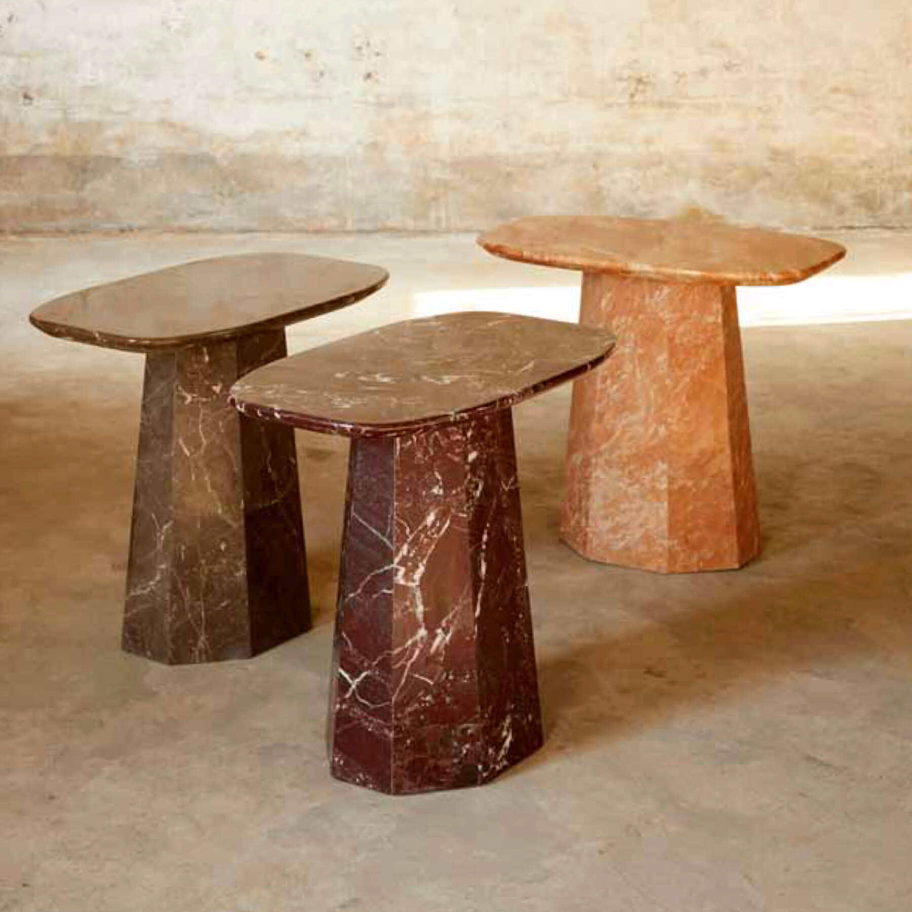 KEESOG HLIÐARBORÐ ÚR MARMARA